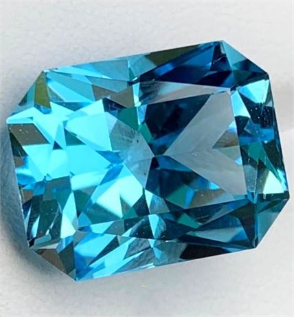 26.08 ct Authenticated Fancy London Blue Topaz Gemstone ($5,635 Appraisal)