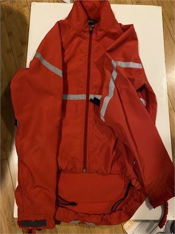 MEC Mountain Equipment Coop Vintage Women’s Red Cycling Running Jacket Size XS