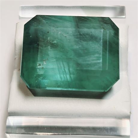 31.98 ct Authenticated Fluorite Gemstone - ($7,995 Appraisal)