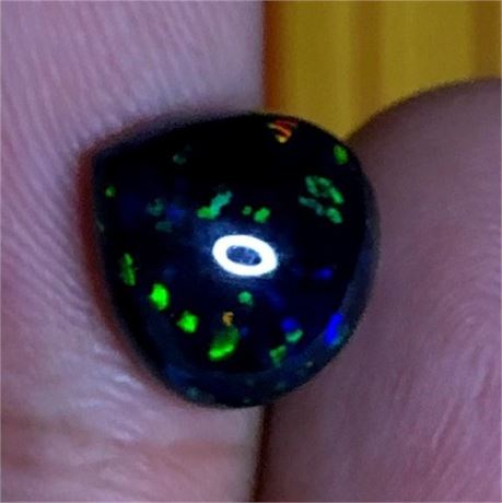 2.57 ct Authenticated Black Welo Opal Gemstone ( $3,400 Appraisal )