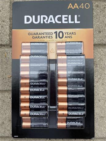 AA40 Duracell Batteries